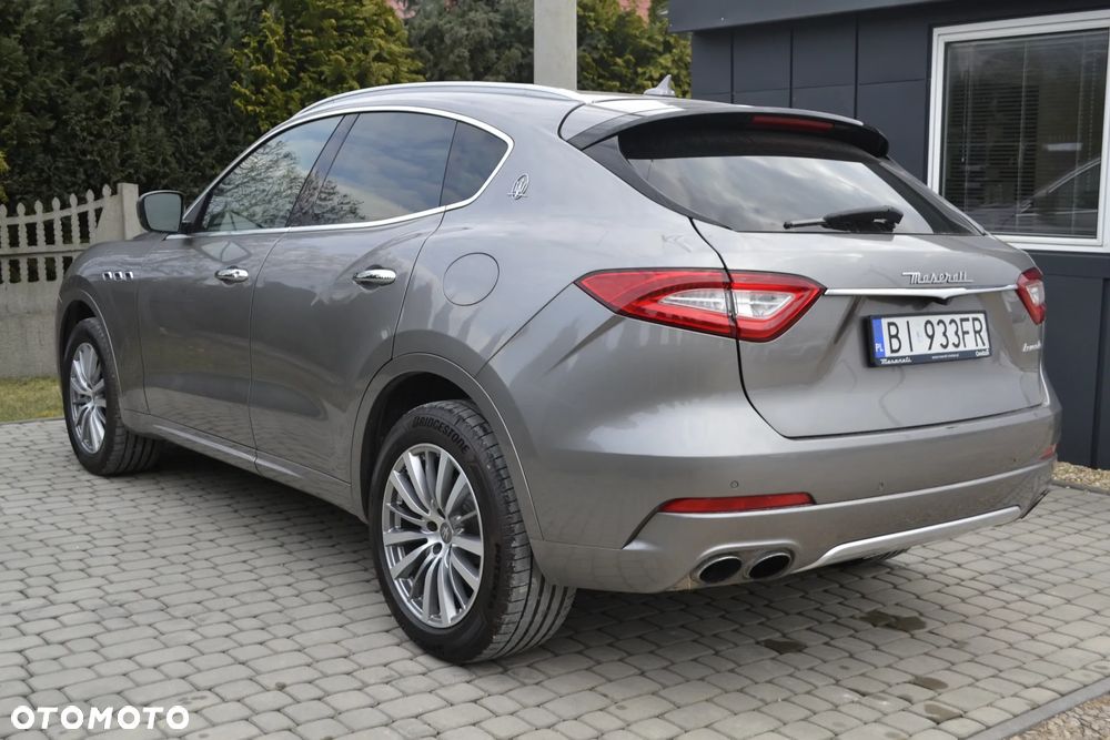 Maserati Levante - 19