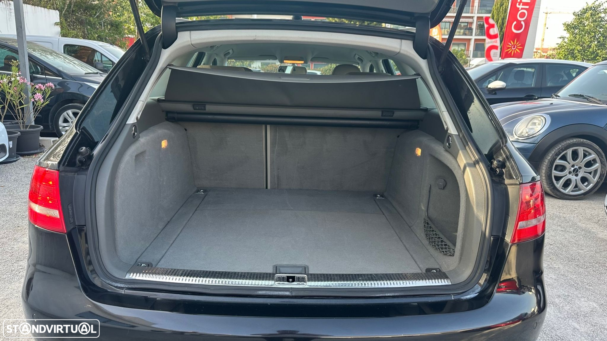 Audi A4 Avant 2.0 TDI Advance - 35