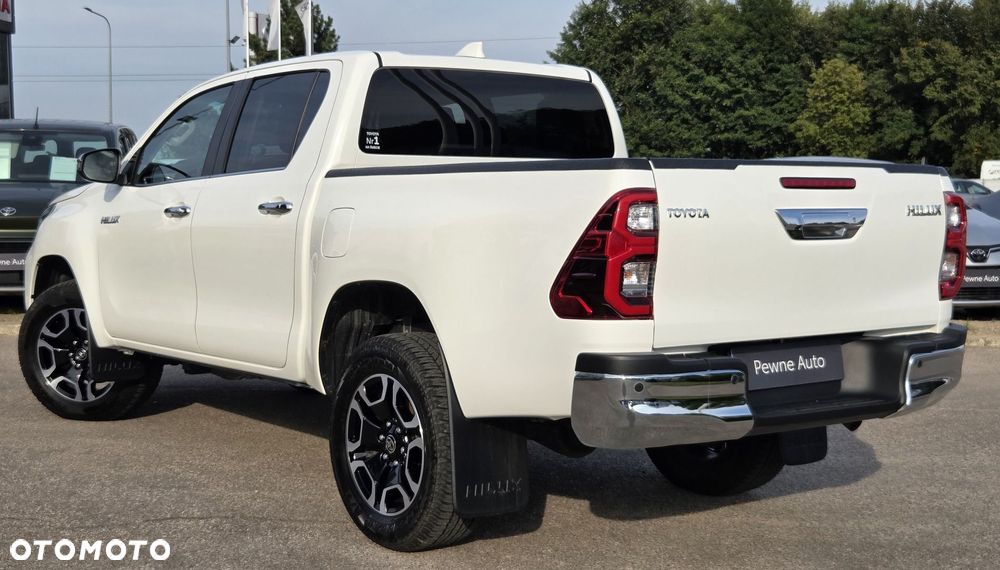 Toyota Hilux 2.8 D-4D Double Cab SR5 4x4 - 17