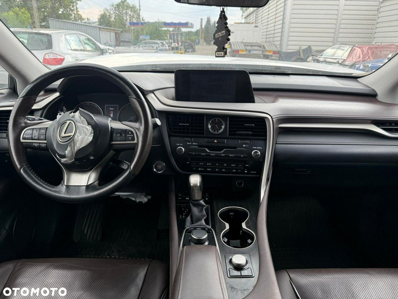 Lexus RX - 9