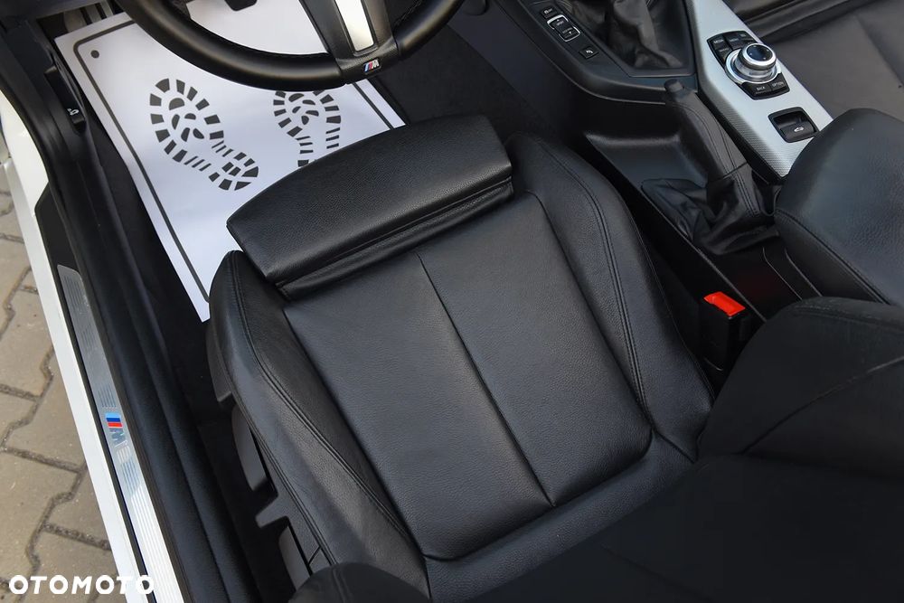BMW Seria 2 220d M Sport - 33