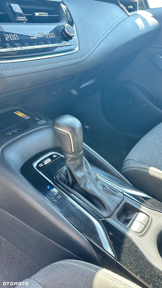 Toyota Corolla 2.0 Hybrid Comfort - 12