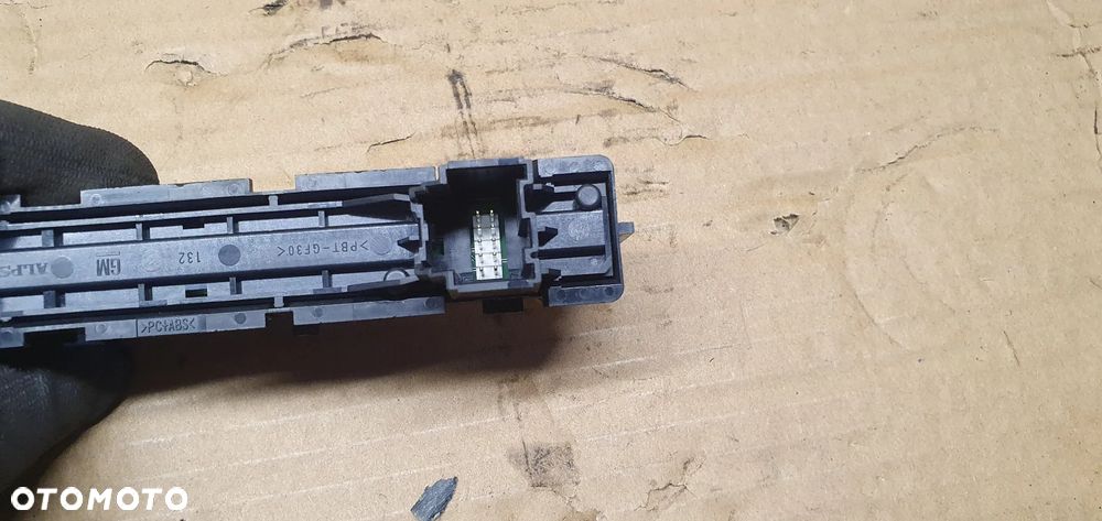 Włącznik awaryjnych centralnego zamka Opel Zafira C 20934759 - 4