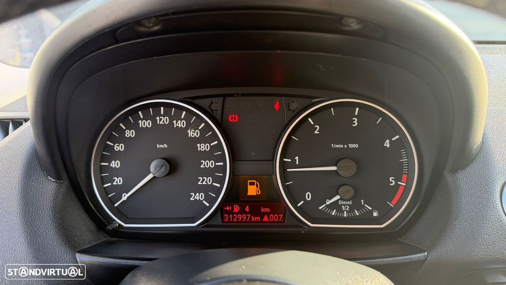 BMW 120 d Sport - 24