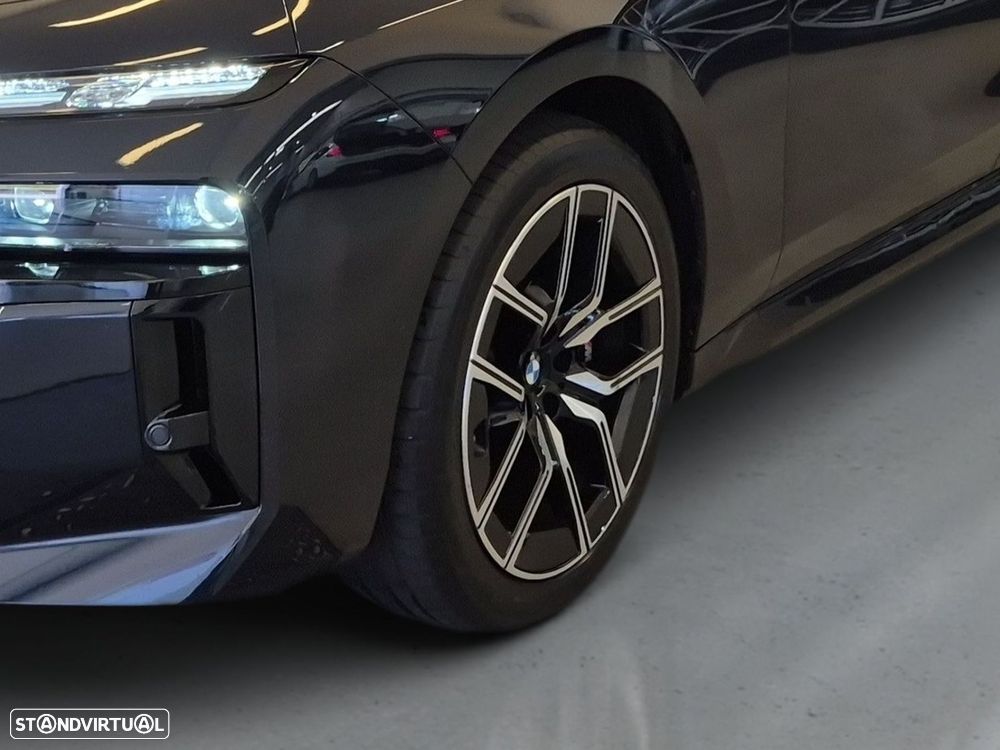 BMW i7 eDrive50 Pack Desportivo M Pro - 4
