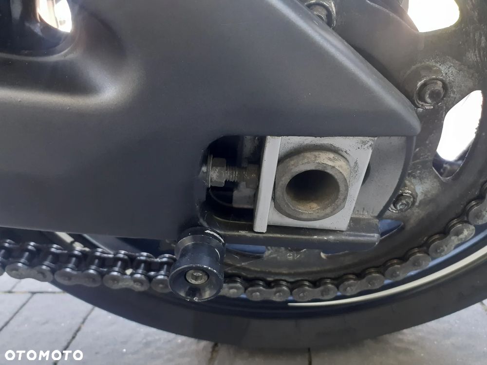 Yamaha FZ - 24