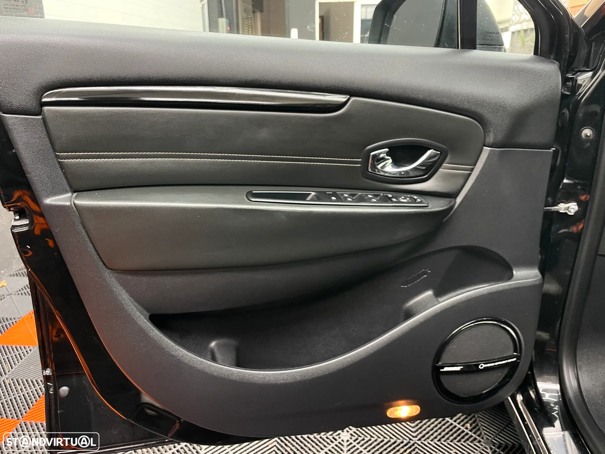 Renault Grand Scénic 1.5 dCi Bose Edition SS - 14