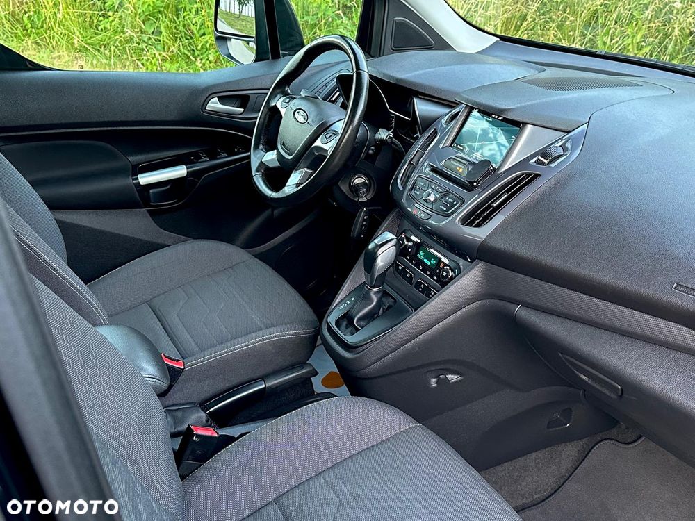 Ford Tourneo Connect Grand - 32
