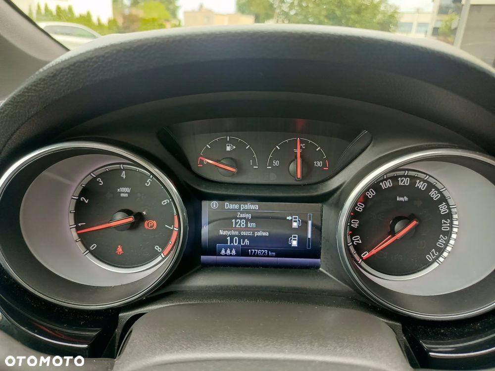 Opel Astra 1.4 Turbo Innovation - 17