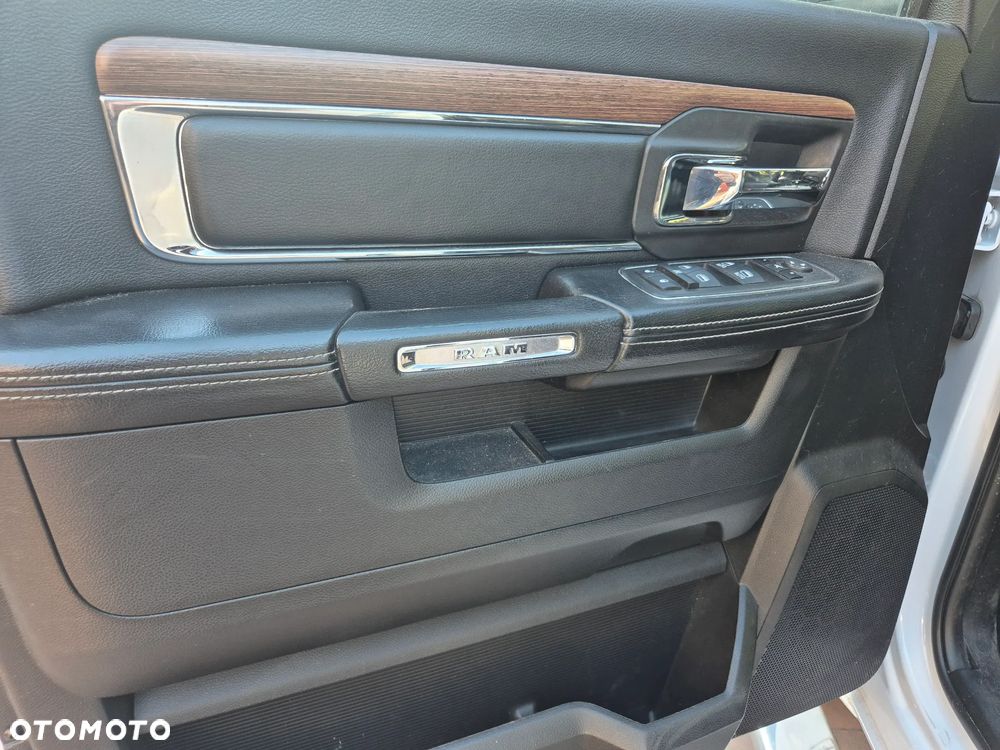 RAM 1500 - 12