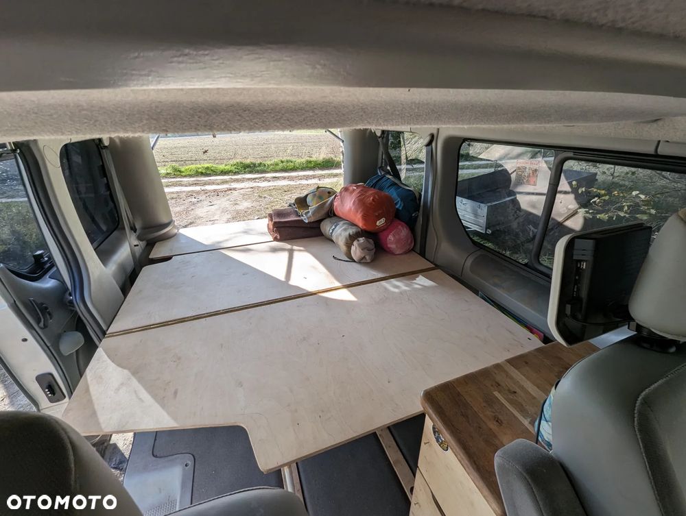 Renault Trafic 1.9 dCi Passenger Authentique - 11