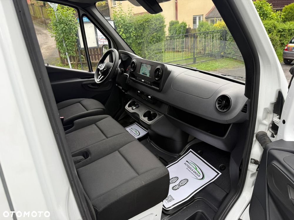 Mercedes-Benz SPRINTER - 10
