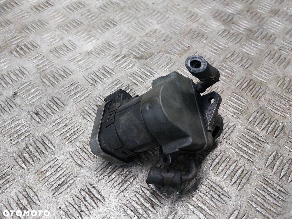 ZAWÓR EGR OPEL ZAFIRA A 2.0 DTI 00005321A8 - 2