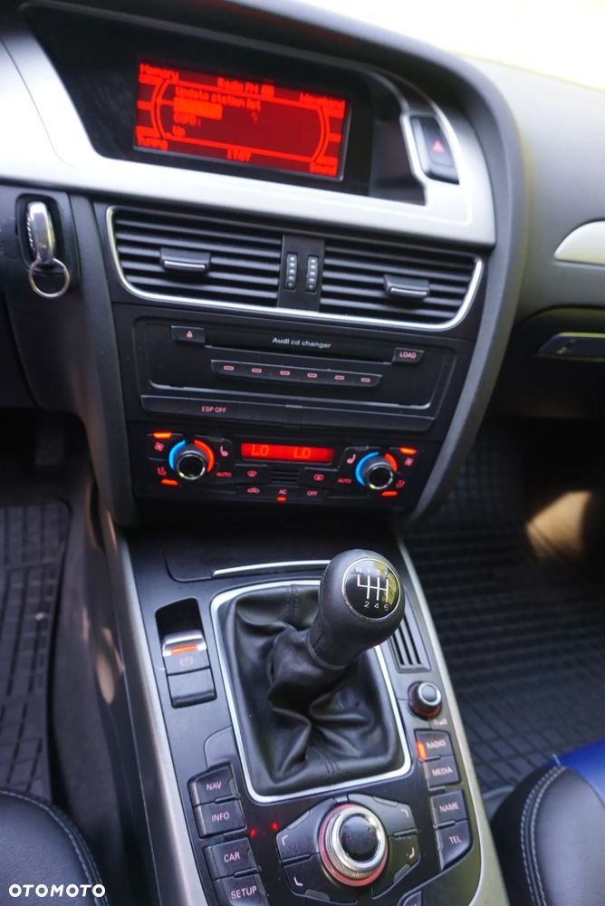 Audi A4 Avant 1.8 TFSI quattro Ambiente - 23