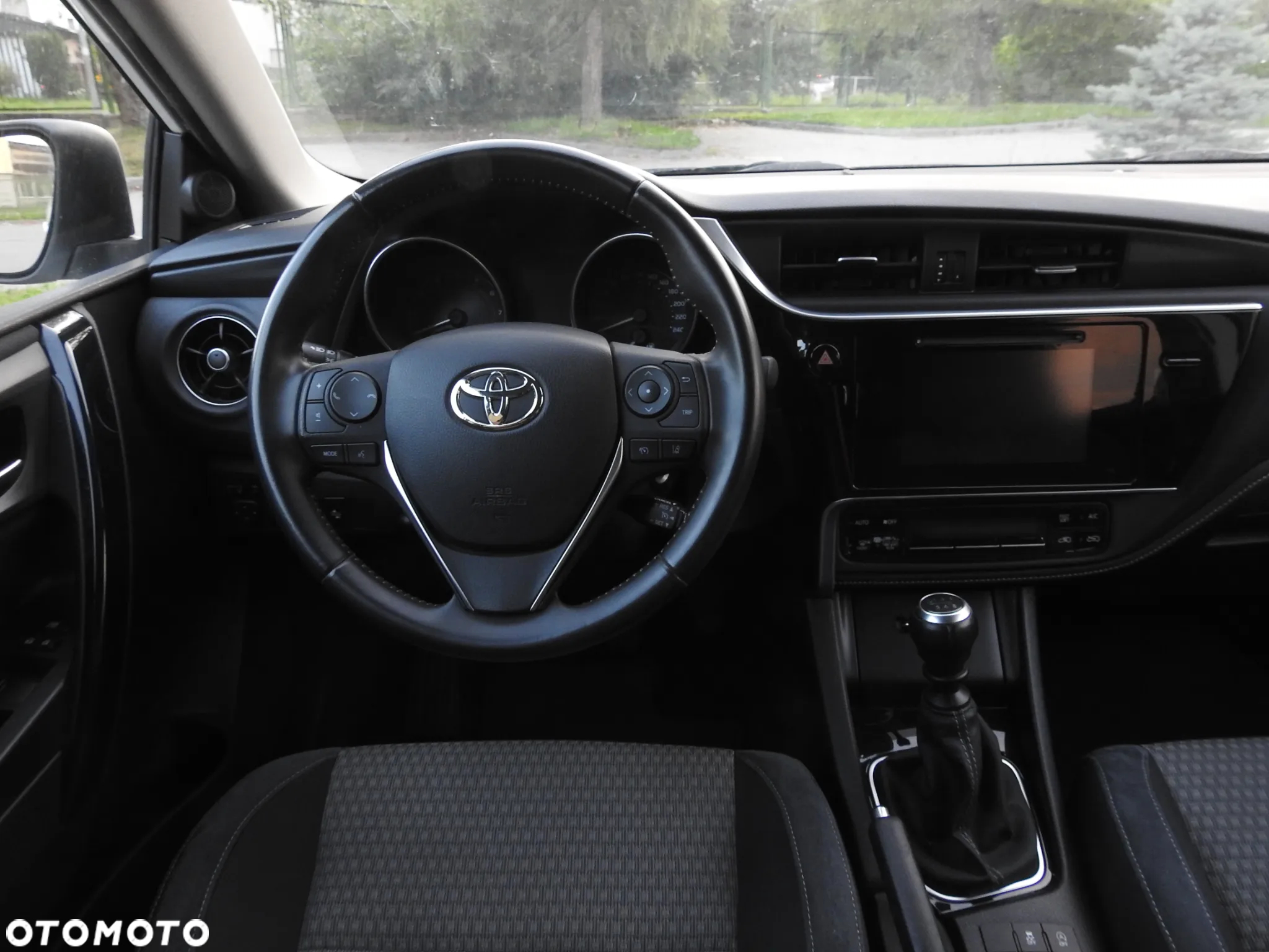 Toyota Auris 1.2 T Premium - 10