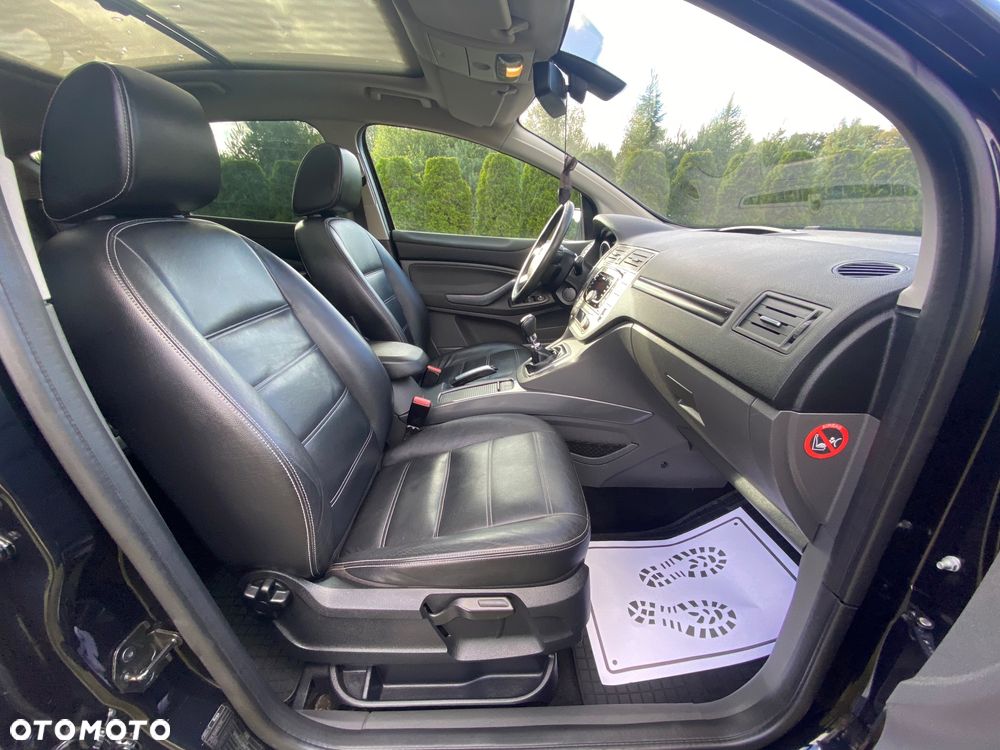 Ford Kuga 2.0 TDCi 4x4 Titanium - 33