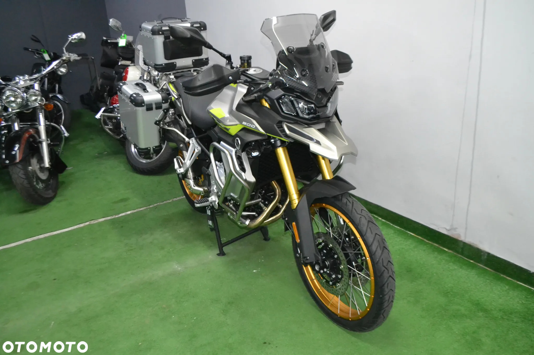 VOGE 900DSX - 3