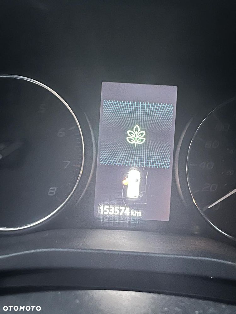 Mitsubishi Outlander - 8