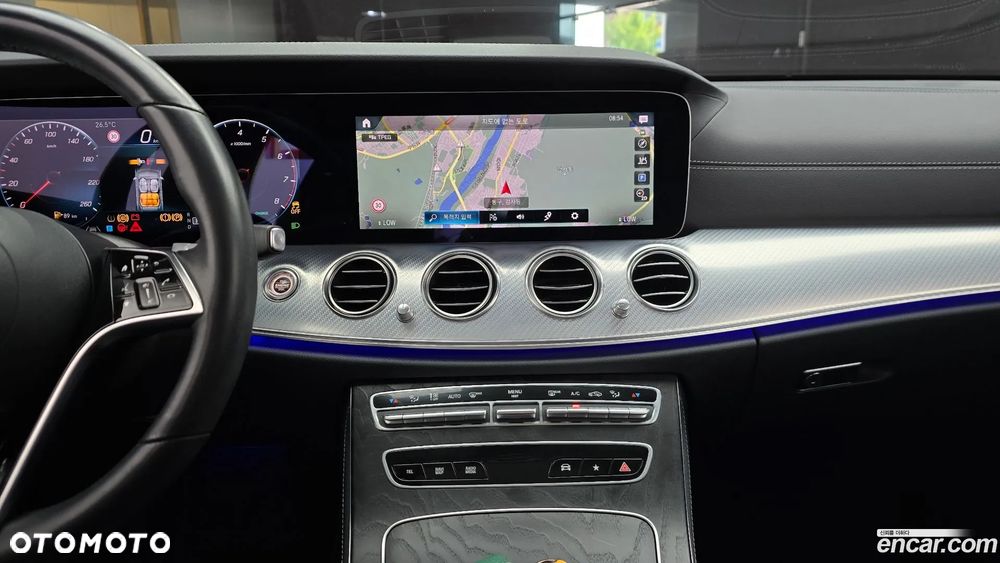 Mercedes-Benz Klasa E 200 4Matic 9G-TRONIC Avantgarde - 14