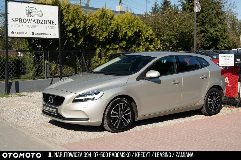 Volvo V40 T2 Drive-E Momentum - 1