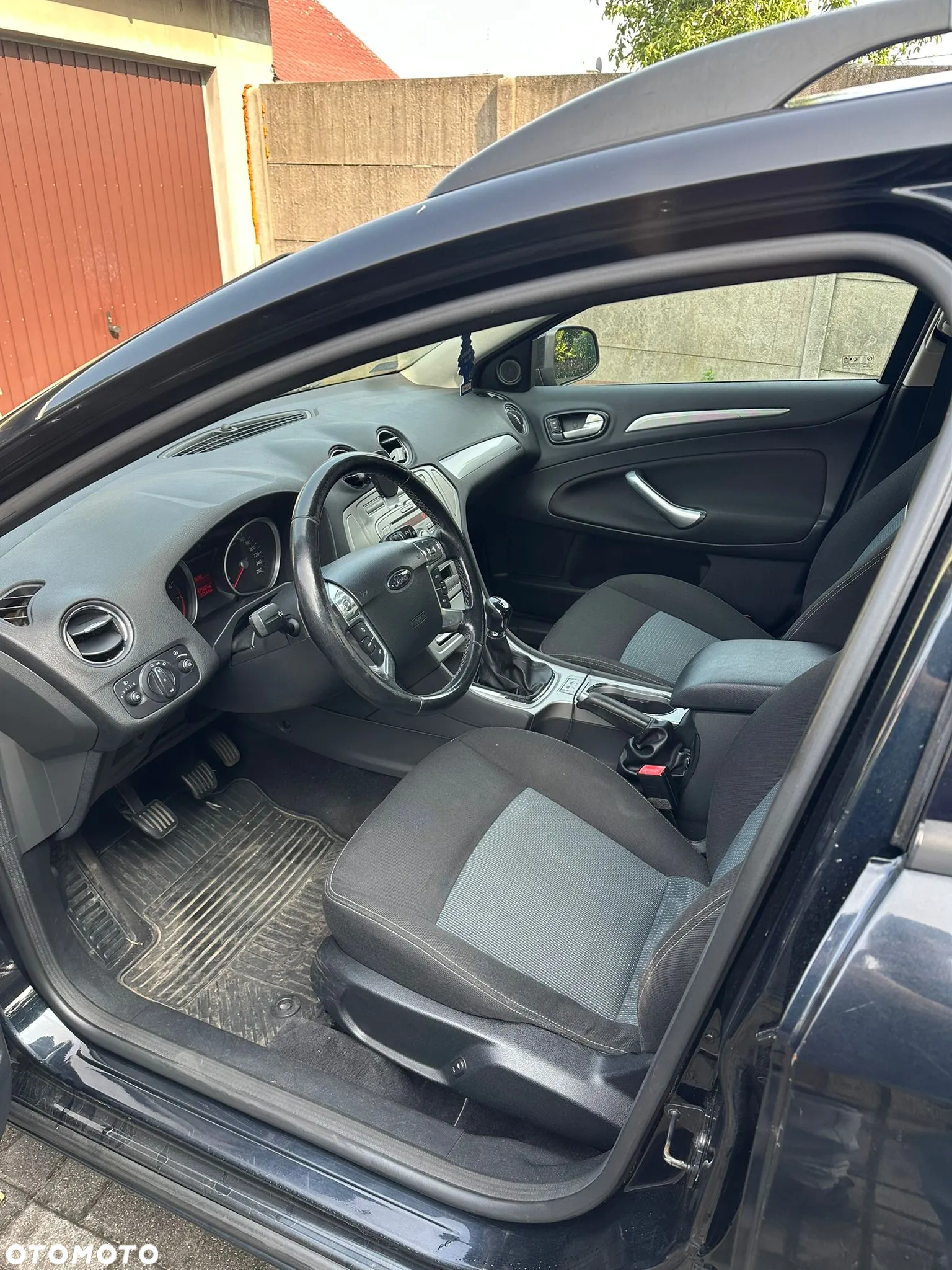 Ford Mondeo 2.0 Ambiente - 9