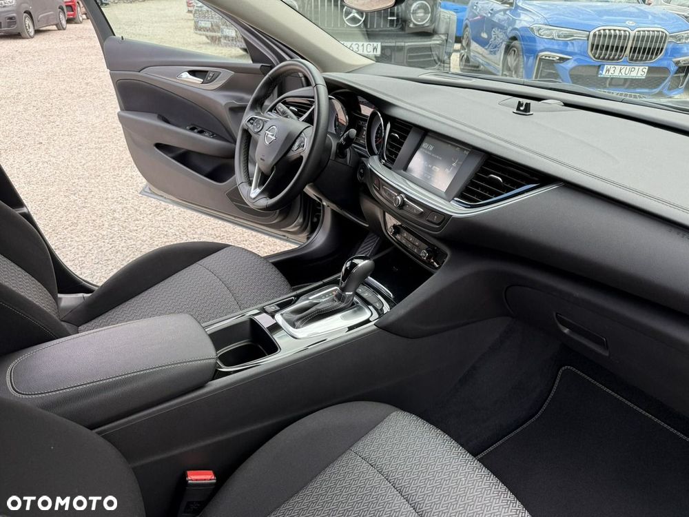 Opel Insignia - 13