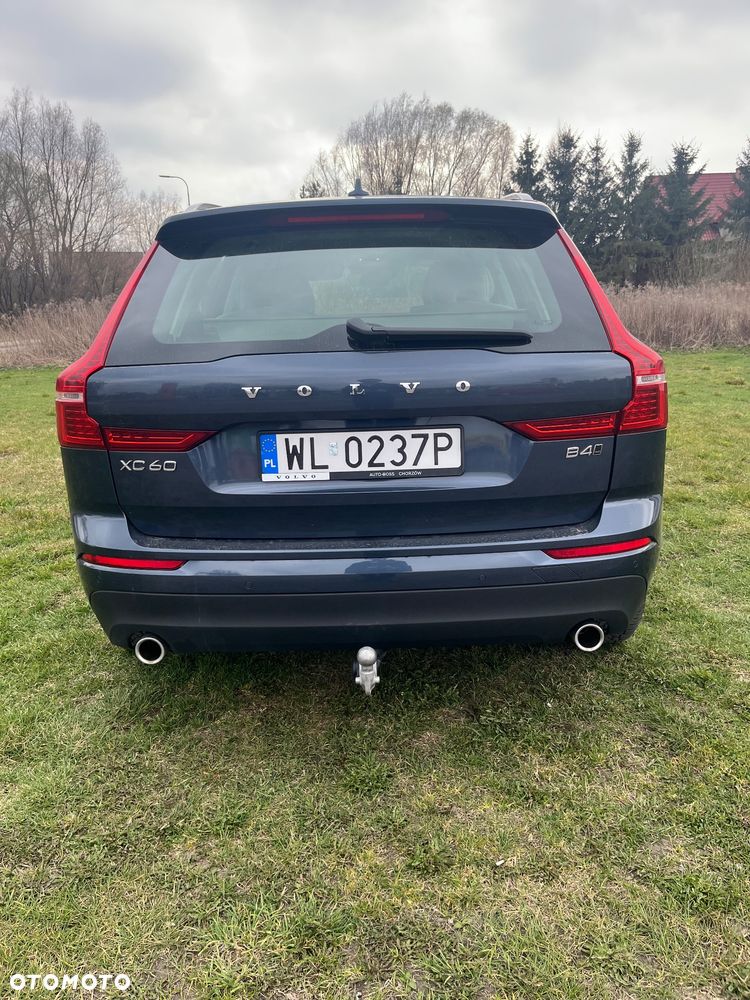 Volvo XC 60 B4 D Momentum Pro - 4