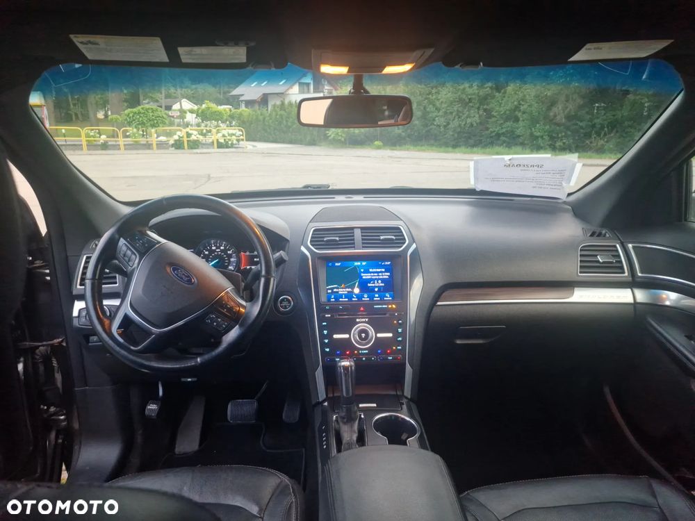Ford Explorer - 14