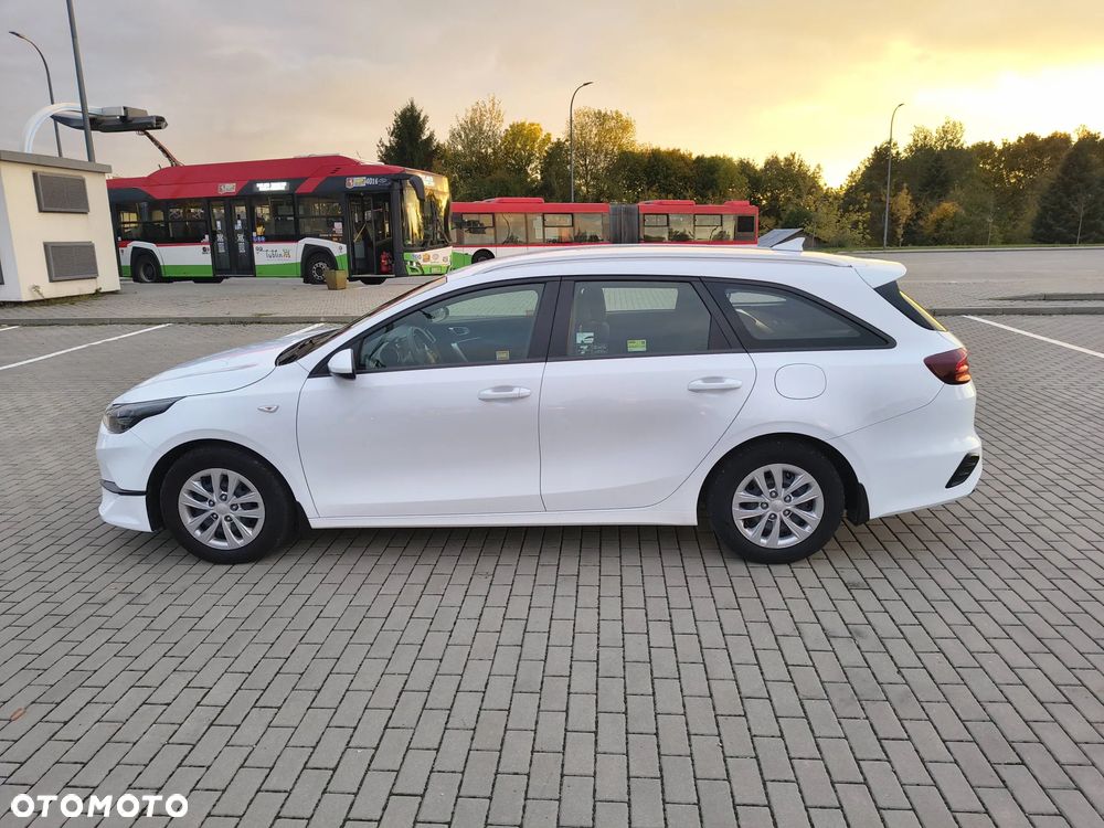 Kia Ceed - 8