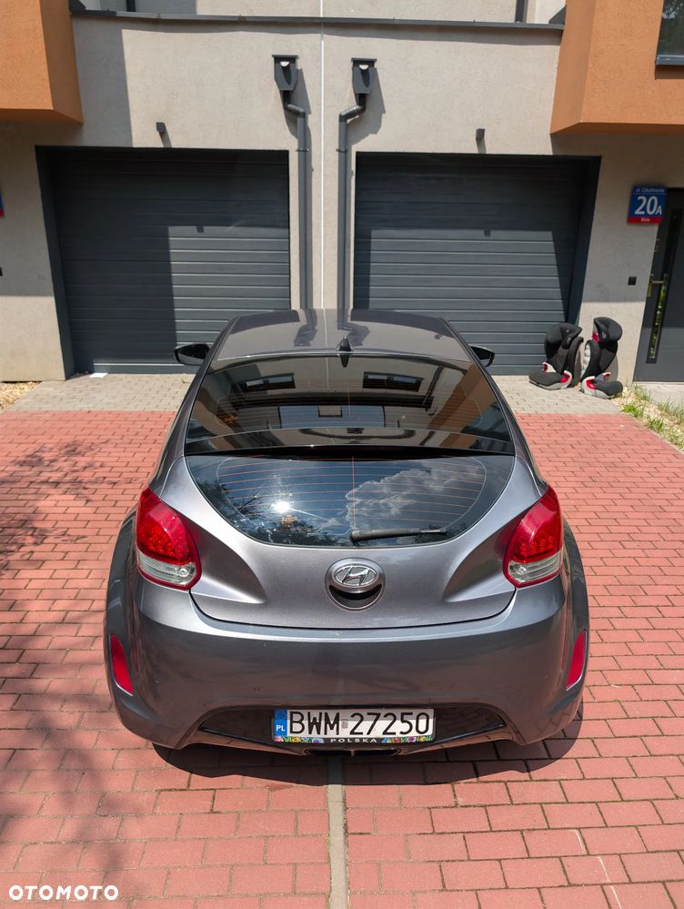 Hyundai Veloster 1.6 GDI Comfort - 14