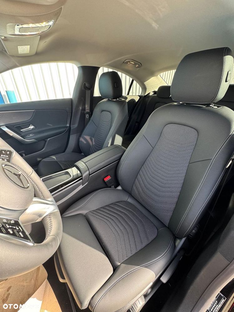 Mercedes-Benz CLA 180 7G-DCT Edition Progressive Line - 7