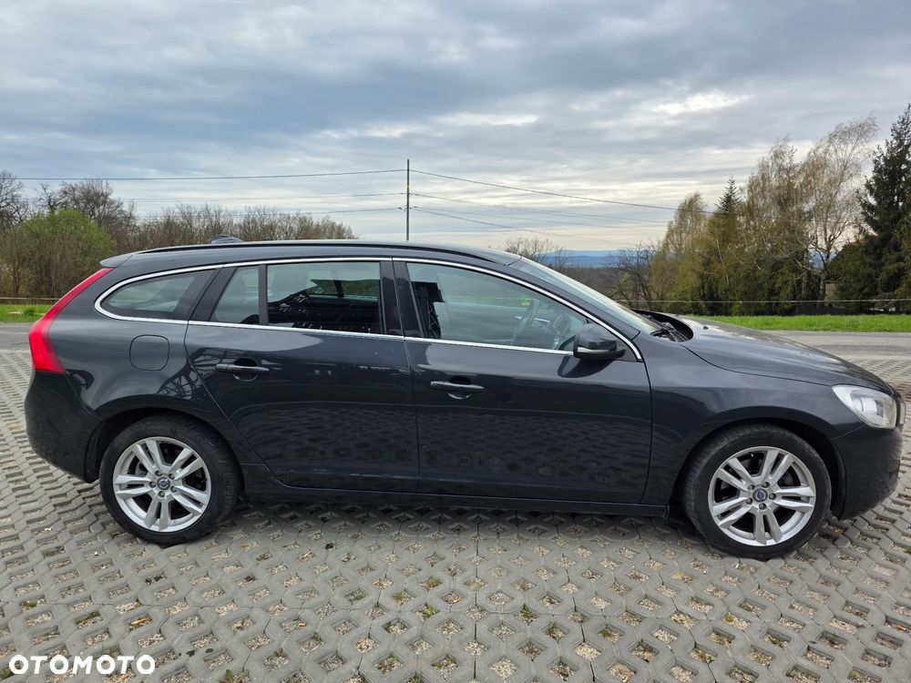 Volvo V60 D2 Edition Pro - 16