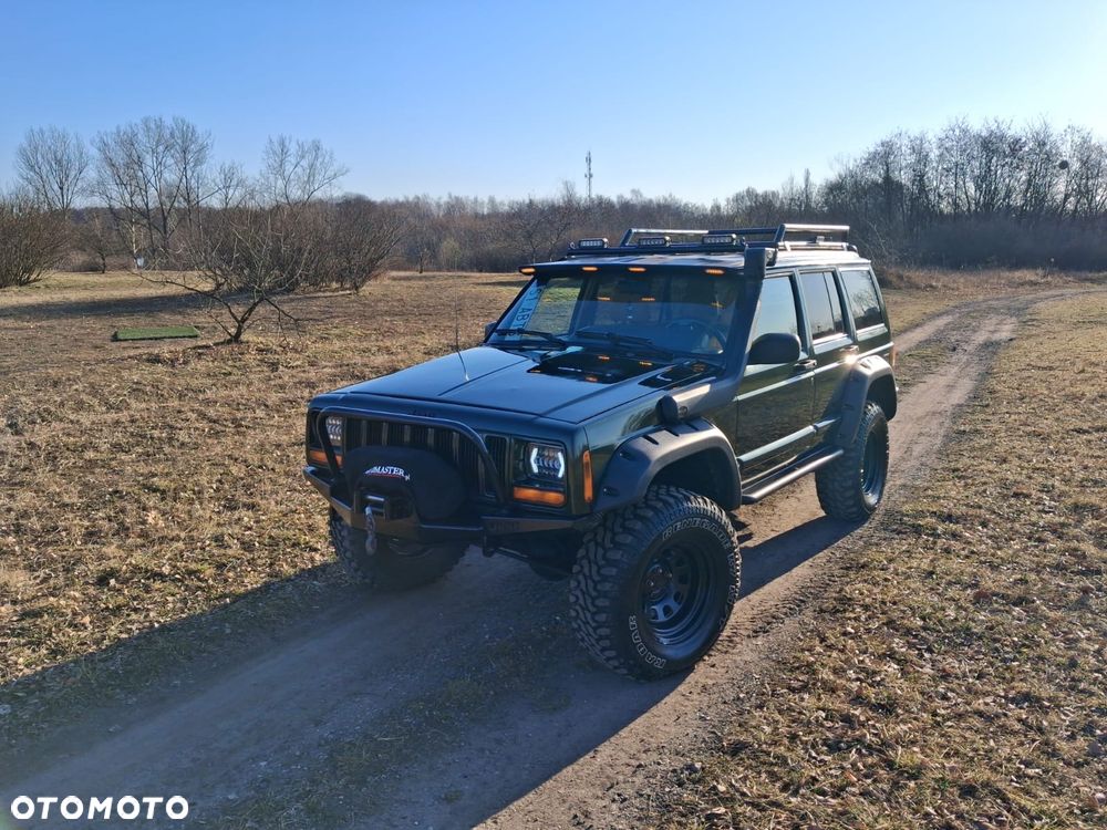 Jeep Cherokee 4.0 Limited - 7