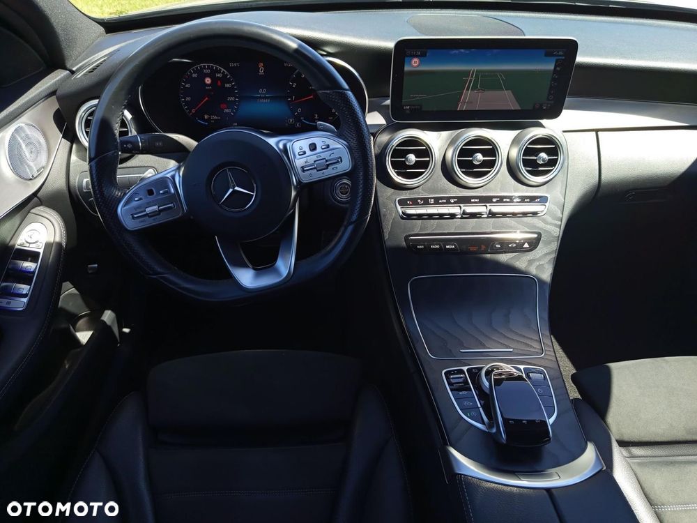 Mercedes-Benz Klasa C 300 9G-TRONIC - 15