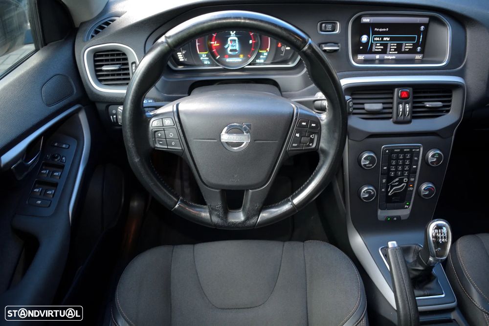 Volvo V40 Cross Country 1.6 D2 Momentum - 2