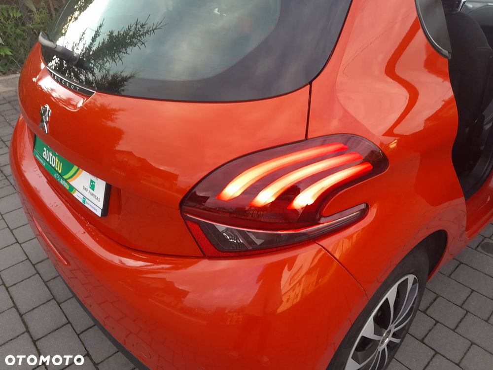 Peugeot 208 PureTech 82 Start & Stop Style - 16