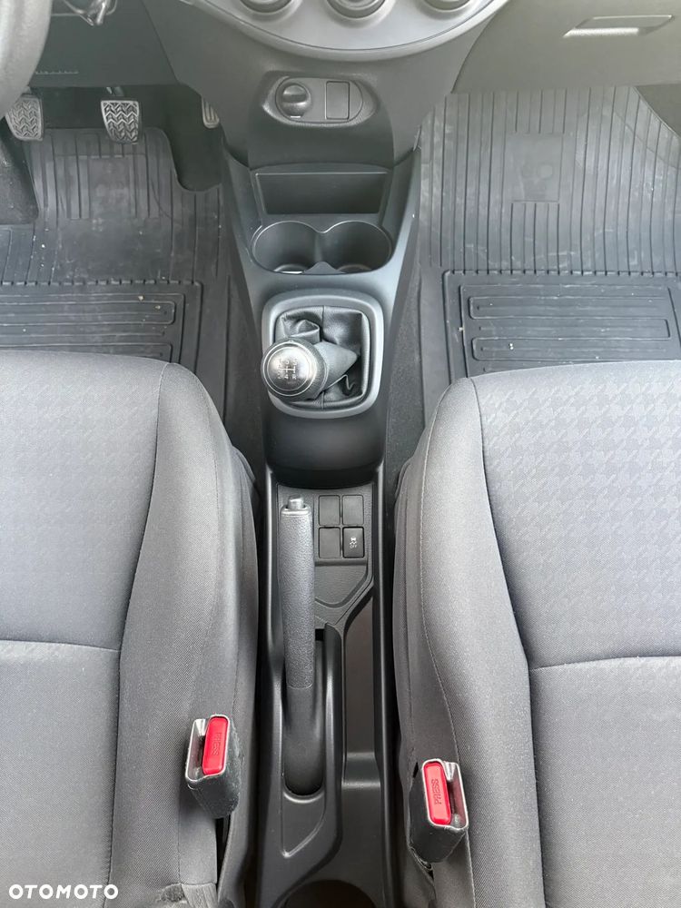 Toyota Yaris 1.0 VVT-i - 12