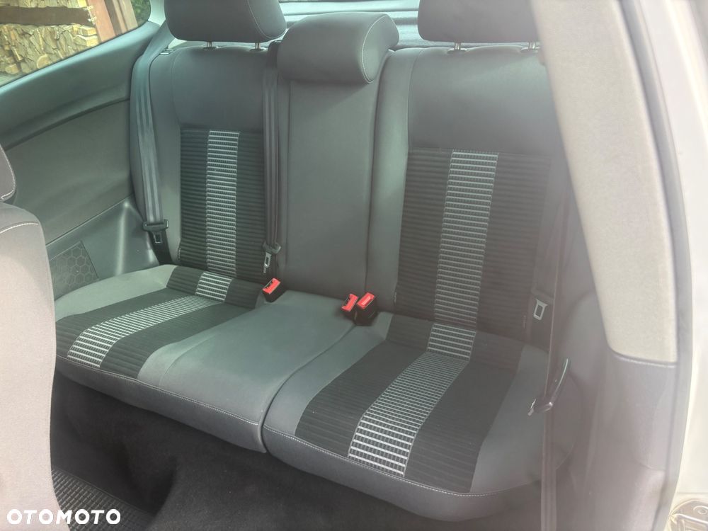 Volkswagen Polo 1.6 Sportline - 16