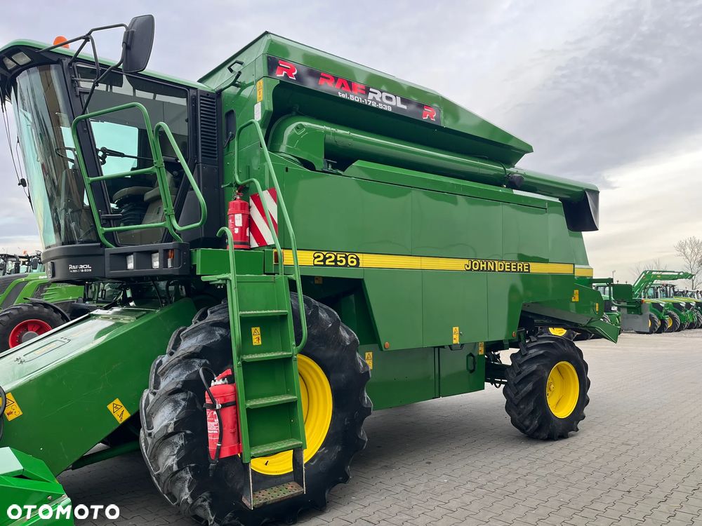 John Deere 2256 - 7