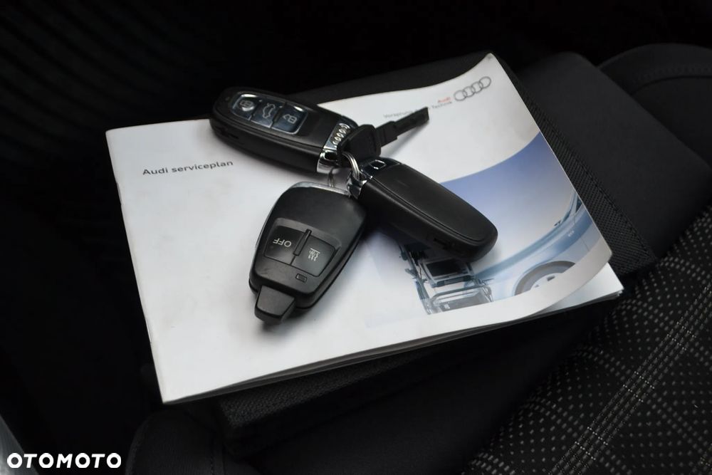 Audi A4 Avant 2.0 TDI DPF quattro - 29