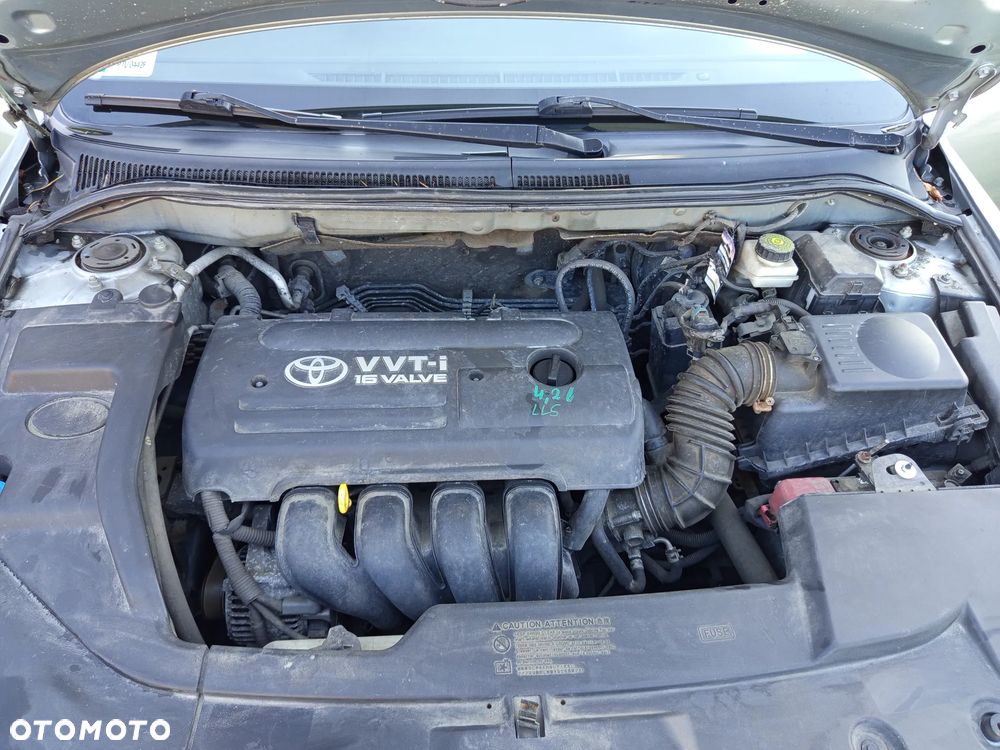 Toyota Avensis 1.8 VVT-i Luna - 22