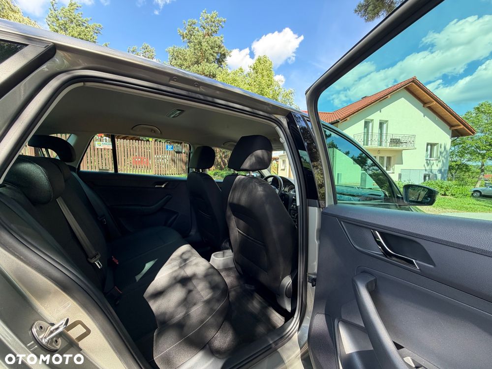 Skoda RAPID 1.2 TSI Elegance - 26