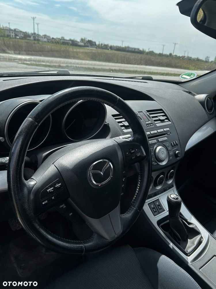 Mazda 3 - 8