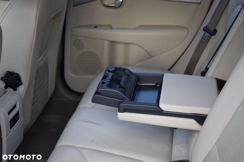 Volvo XC 70 D5 AWD Summum - 21