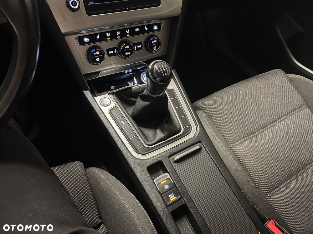 Volkswagen Passat 1.4 TSI BMT ACT Comfortline - 26