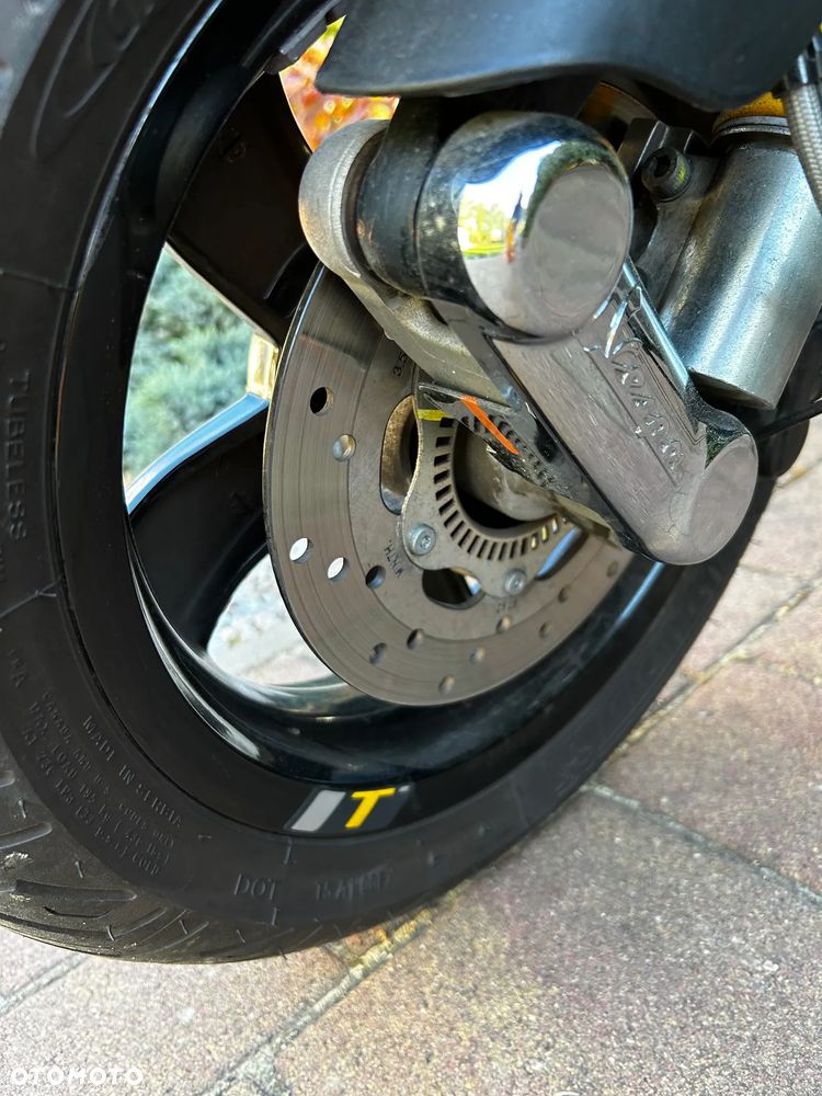 Vespa GTS - 11