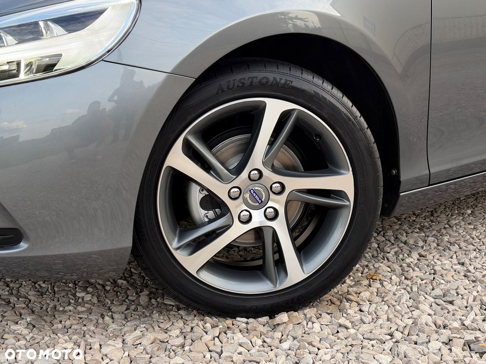 Volvo V40 D2 Momentum - 39