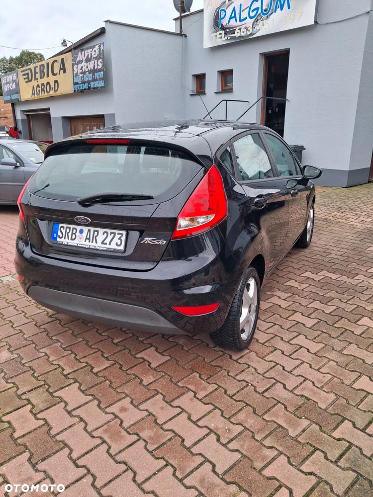Ford Fiesta - 2