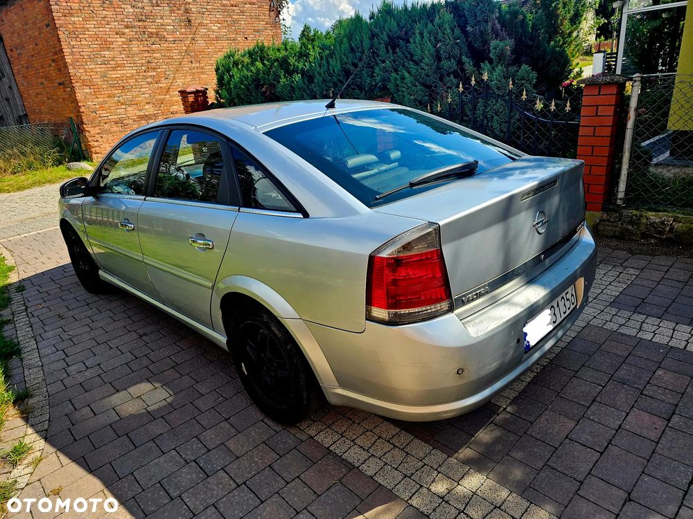 Opel Vectra 1.9 CDTI Essentia - 4