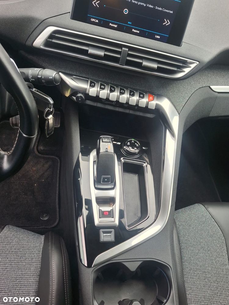 Peugeot 3008 1.5 BlueHDi Active S&S EAT8 - 12